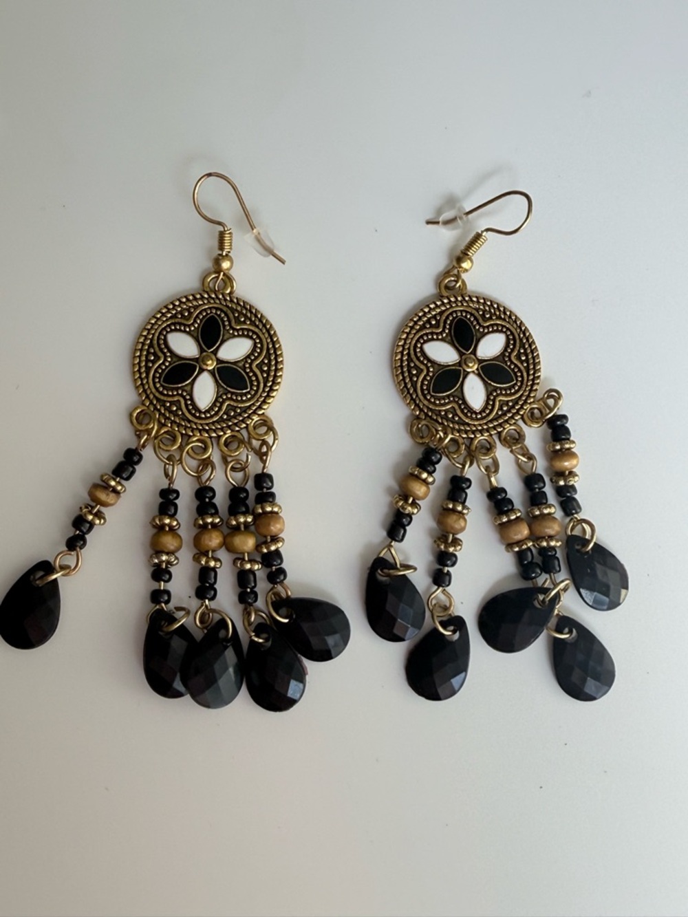 🐣5/$25-Gold and Black Dangle Earrings - Picture 7 of 9